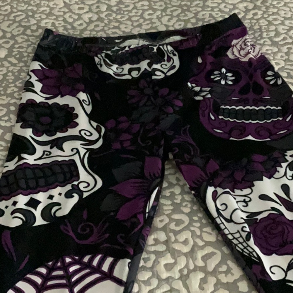 Woman - Picture 2 of 5